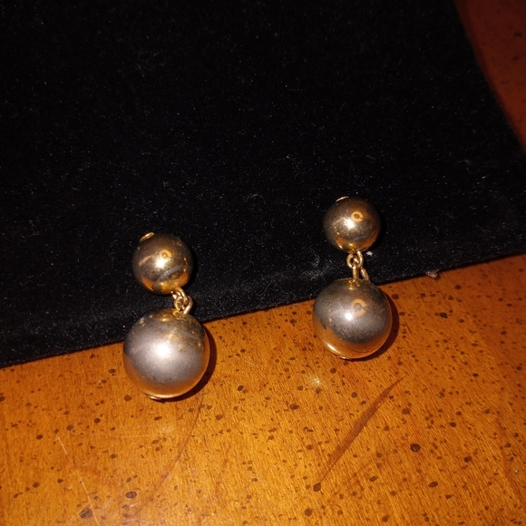 Jewelry - Ball Gold Tone Clip On Earrings